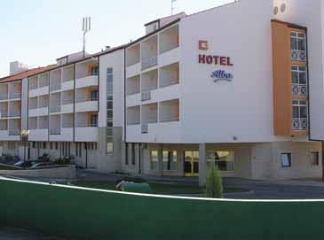 SADRŽAJI U NASELJU: Hotel Alba 3* smješten je u krugu apartmanskog naselja Croatia, aperitiv bar, restoran, terasa, Wi-Fi u hotelu besplatno; unutar naselja a la carte restoran na plaži s terasom,