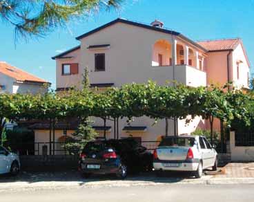 899 kn Napomena: Dolasci: subota-subota/ cijena je po apartmanu za 7 noćenja, usluga: noćenje. Minimalan boravak: 7 noćenja.