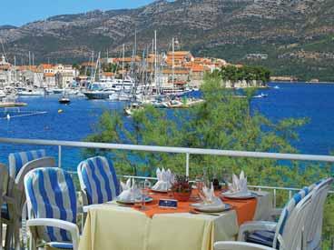 216 kn Akcija 7=6, 14=12 Popust 10% za seniore 65+ do 30.4. Aminess Lume Hotel 4* (ex Feral) POLOŽAJ: u uvali Brna, okružen borovom šumom.