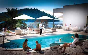 Jednokrevetne sobe umjesto balkona imaju francuski prozor, pogled more. USLUGA: all inclusive light.