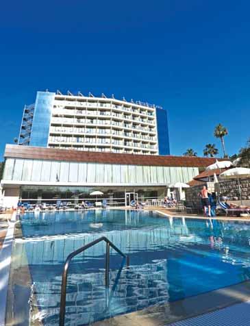 Noćenje s doručkom po sobi već od 788 kn Grand Hotel Park 4* Akcija 7=6, 14=12 POLOŽAJ: u centru Dubrovnika, tik uz šetnicu uz more Uvale Lapad.