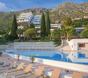 mlini / cavtat južna dalmacija Hotel Astarea I i II 3* POLOŽAJ: udaljen oko 150 m od autobusne stanice; oko 10 km od Dubrovnika; glavna zgrada Astarea I i depandansa