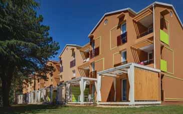 APARTMANI: u svim apartmanima sef i mikrovalna; svi apartmani su renovirani 2011. godine.
