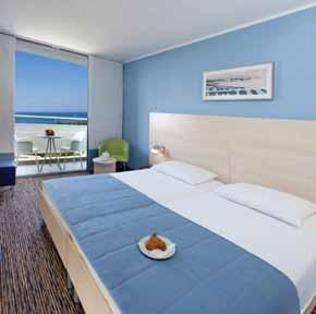 Valamar Diamant Residence apartman za 2-4 osobe: tuš/wc, klimatizirani, SAT TV, telefon, sušilo za kosu, kuhinja s priborom za kuhanje i jelo, mikrovalna pećnica, perilica posuđa, spavaća soba,