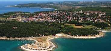 000 m²*, udaljeno od Pule oko 3 km; Indije je smješten smješten na poluotoku koji je dio mjesta Banjole, udaljen oko 7 kilometara od Pule na površini od 190.