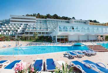 istra istra rabac Hotelski Kompleks Mimosa 4* - Hedera 3* POLOŽAJ: međusobno povezani hoteli, smješteni uz plažu. Prijemna recepcija u hotelu Mimosa koji je renoviran tijekom 2014 godine.