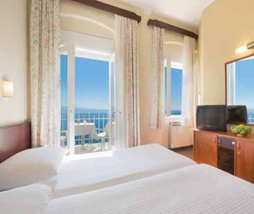 392 kn Smart Selection Hotel Istra 3* POLOŽAJ: uz poznatu opatijsku šetnicu Lungo mare, uz samo more.