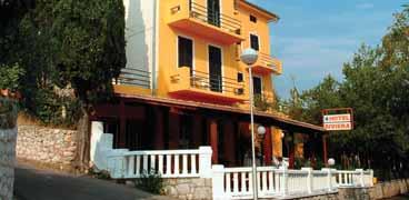 Povoljno 197 kn Hotel Riviera 2* Povoljno POLOŽAJ: u Dramlju, oko 3 km od centra Crikvenice, na samoj obali