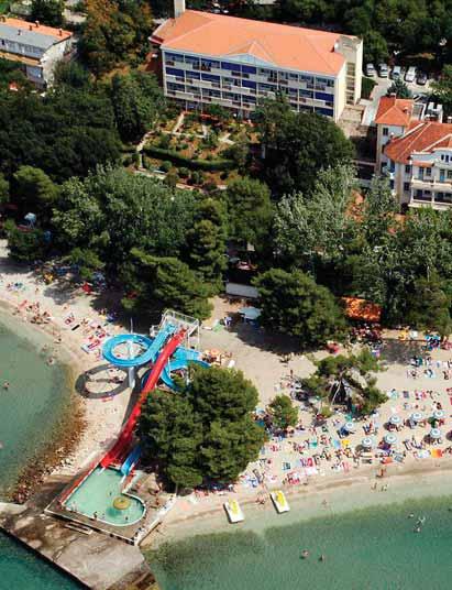 USLUGA: polupansion; bife doručak i večera + uključeno piće uz večeru.