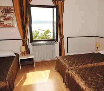 194 kn Hotel Kaštel 3* POLOŽAJ: u centru Crikvenice, uz šljunčanu plažu, pored ušća rječice