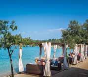 221 kn Hotel Jadran 3* POLOŽAJ: na samoj plaži u neposrednoj blizini središta Njivica.