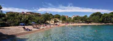 Family Superior Suite: 2 spavaće sobe i dnevni boravak, balkon, strana more. USLUGA: noćenje/doručak; bife doručak. Mogućnost doplate za polupansion; bife večeru.