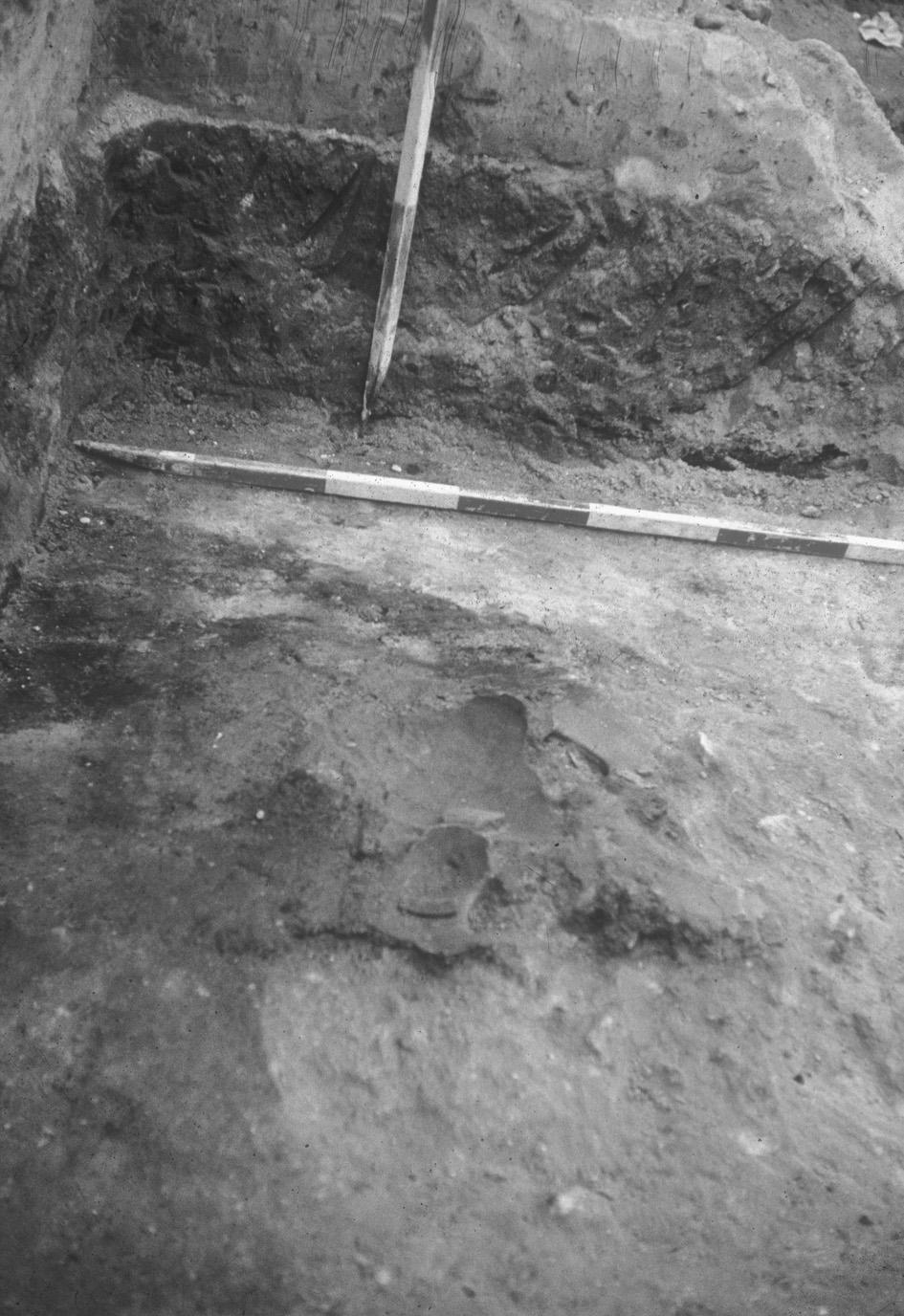 02 merva.indd 14 2012.05.04. 6:25:34 14 Merva Szabina 3. tábla Győr-Káptalan domb, az 1978. évi ásatás leletanyaga: a 4.