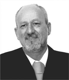 ANIVERSĂRI 28 OCTAVIAN BUTUZA LA TINEREŢEA MATURITĂŢII Ana GRIGOR Î n preajma împlinirii vârstei de 50 de ani, binecunoscutul şi apreciatul jurnalist şi scriitor maramureşean Octavian Butuza şi-a
