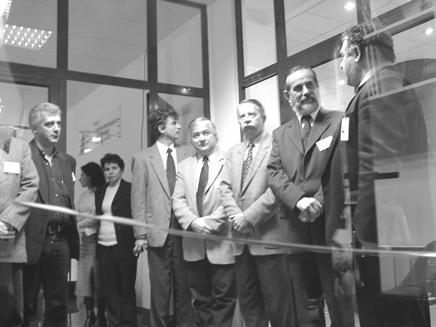 DIALOGURI PROFESIONALE 58 a avut iniţiativa şi inspiraţia de a boteza acest colţ din bibliotecă cu numele de Brevetotecă şi, trebuie să recunoaştem, că nu a greşit.