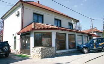 Novi broj telefona trgovinske uprave u Nefelejcs ulici: +36-1-290-0361/107, fax: +36-1-291-5478 SAOPŠTENJA KANCELARIJE U HRVATSKOJ Kancelarija u Zagrebu: 10000 Zagreb, Trakošćanska 16., tel.