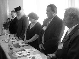 98 NOIEMBRIE 2011 Zilele Miron Cristea FAMILIA ROMÂNÃ ROMÂNII DIN COVASNA ªI HARGHITA Odatã cu înfiinþarea Fundaþiei cul - turale Miron Cristea ºi mai ales dupã ctitorirea Episcopiei Orto doxe a