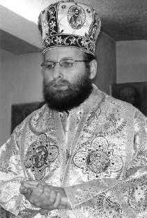56 NOIEMBRIE 2011 FAMILIA ROMÂNÃ ROMÂNII DIN COVASNA ªI HARGHITA fost înmormântat în ziua de 20 iunie 1971, în Topliþa natalã.