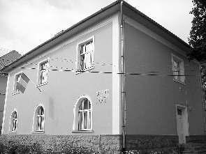 76 NOIEMBRIE 2011 FAMILIA ROMÂNÃ ROMÂNII DIN COVASNA ªI HARGHITA Muzeul Carpaþilor Rãsãriteni eforturile pe salvarea patrimoniului imaterial, aflat în pericol iminent de dispariþie.