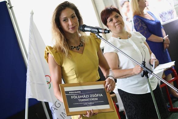Mint egy családtag Wie ein Familienmitglied A Zuglói Hajós Alfréd Kéttannyelvű Általános Iskola harmincadik névadó születésnapot ünnepelt / Die Zweisprachige Grundschule Alfréd Hajós Budapest-Zugló