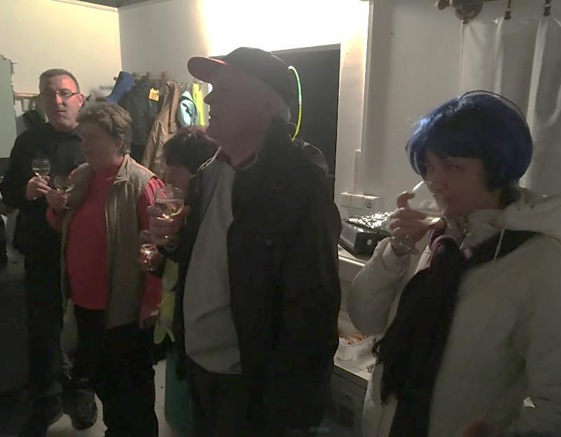 Zircherné Julcsi Immár második alkalommal szervezte meg Clebovics Miki Szilveszter napjának délelőttjén az óbányai óévbúcsúztató túrát, és a résztvevők számából