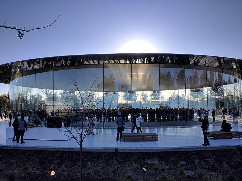 APPLE Park Headquarter / USA, Calfornia,