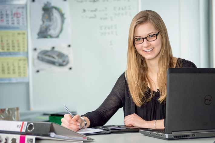 Dana Brockmann Titel: Position: Eintritt: Spezialgebiete: Produktdesignerin Berufsbegleitendes Studium zum Bachelor of Engineering Konstruktionstechnik 2015 als Duale Studentin Softwareanalysen, CAD