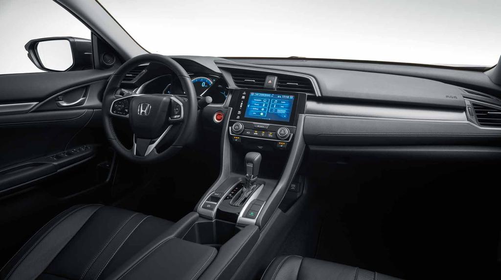 A kimagasló minőségérzethez az új, hétcolos érintőképernyővel társított Honda Connect*, a kétzónás légkondicionáló* és a szintén új, intelligens, elektromos rögzítőfék is hozzájárul, akárcsak az -