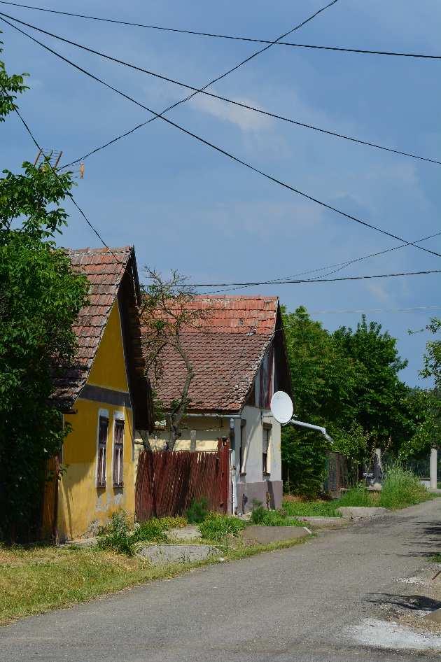 tornácaikat befalazták, de az épületek még így is őrzik a hajdani