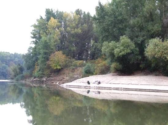 123 A tájvédelmi körzet területei a Tisza folyó hullámterében találhatók. A kihirdetés szerint maga az árvízvédelmi töltés is része a tájvédelmi körzetnek, mint a védett hullámtér határa.