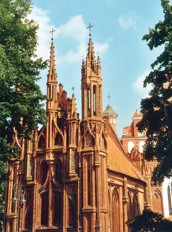 nap: Krakkó - Tarnów (Bem Jó zsef emléktáblája és sírja, vá ros né zés a ré gi han - gu la tú lá bashá zak kal tűzdelt haj da ni pi ac té ren, a Ryneken) Ószandec (magyar zarándokhely, Klarisszák