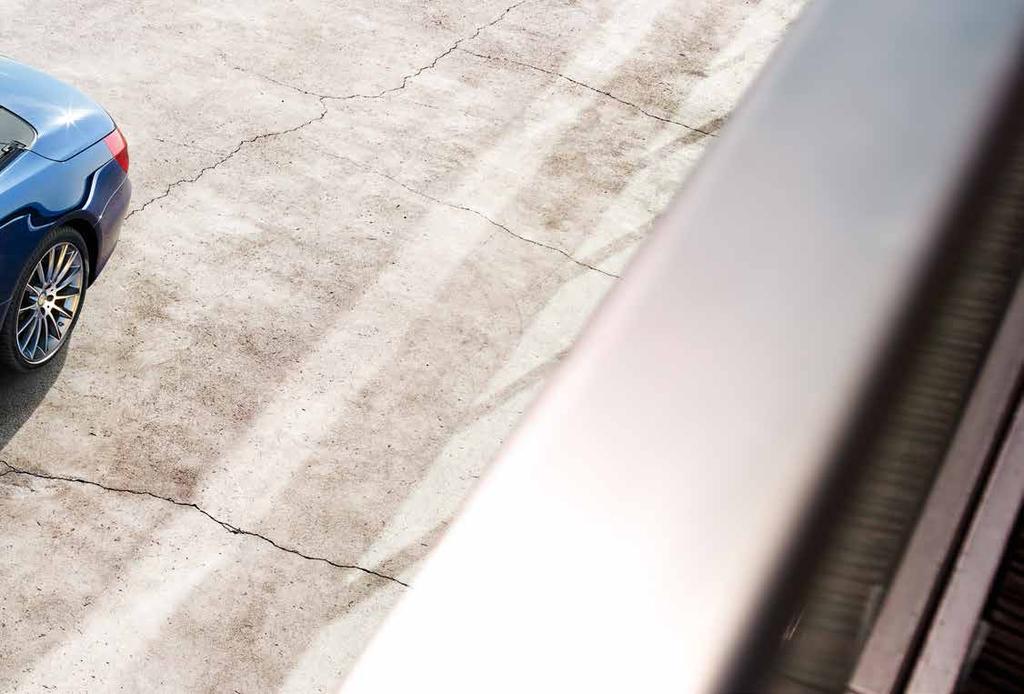Nyílt titok. Az SL nem rejti el erősségeit. Az elinduláskor megkezdett nyitási, ill. zárási folyamat minden tetőváltozatnál akár 40 km/óra sebességig befejezhető.