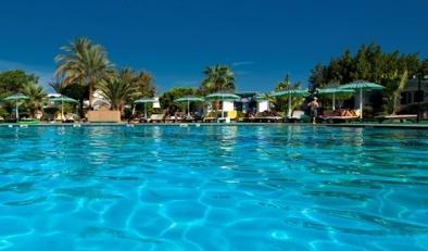 GRAND HOTEL all inclusive RED SEA HOTEL (Ras um El Sid) 2 hét 100 130 (310 ) 111 760 (346 ) 144 705 (448 )