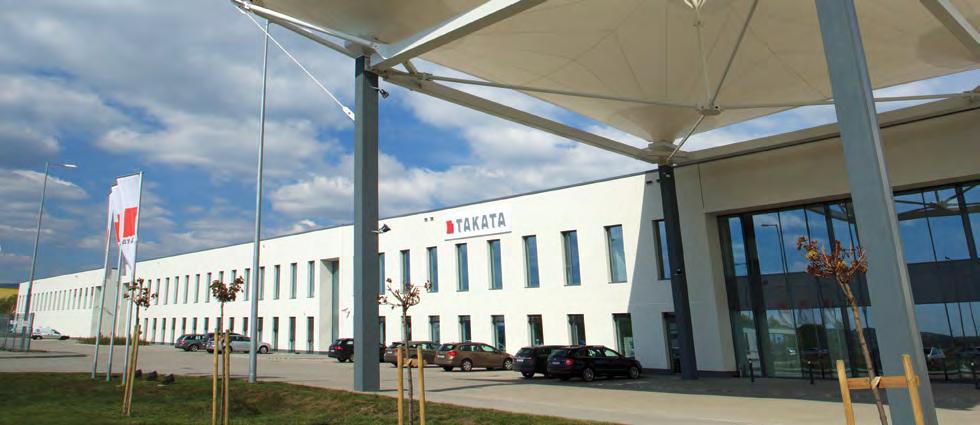 9 TAKATA Példaértékű fejlesztés Miskolcon Az autóipari utasbiztonsági rendszereket gyártó Takata Safety Systems Hungary Kft. 2014 októberében kezdte meg a termelést Miskolcon található új üzemében.
