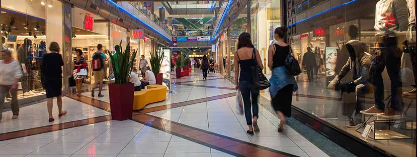 RETAIL INGATLANPIAC Klépierre: nagyobb kényelem, kisebb ökológiai lábnyom A Klépierre bevásárlóközpontjaiban ma már a fenntartható fejlődés jegyében a családias környezet és a kényelmi szolgáltatások