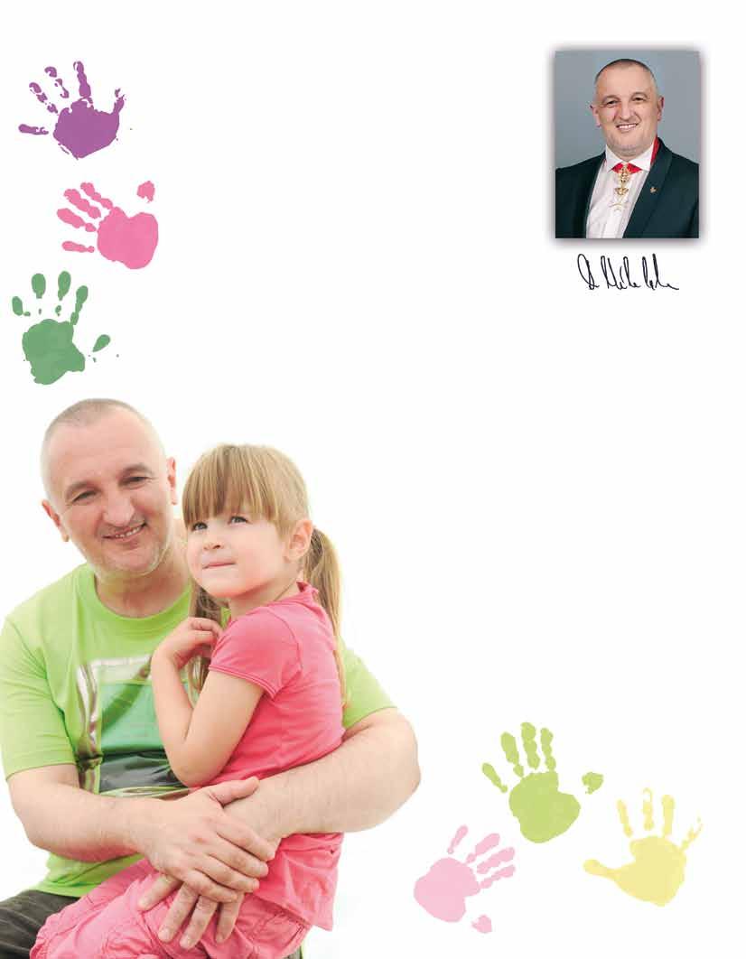 Počinje škola! Ponovno je stigao trenutak kad imamo prvoškolku u obitelji, Virág Jázmin. Težak je to trenutak, jer djeca te dobi još se toliko vole igrati i radovati se svijetu!