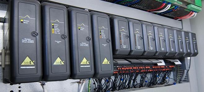Moduláris DeltaV PS CU AI AO DI DO FF PB ASi PS Power Supply tápegység DO Digital Output digitális kimenet CU Control Unit vezérlőegység FF Foundation Fieldbus FF