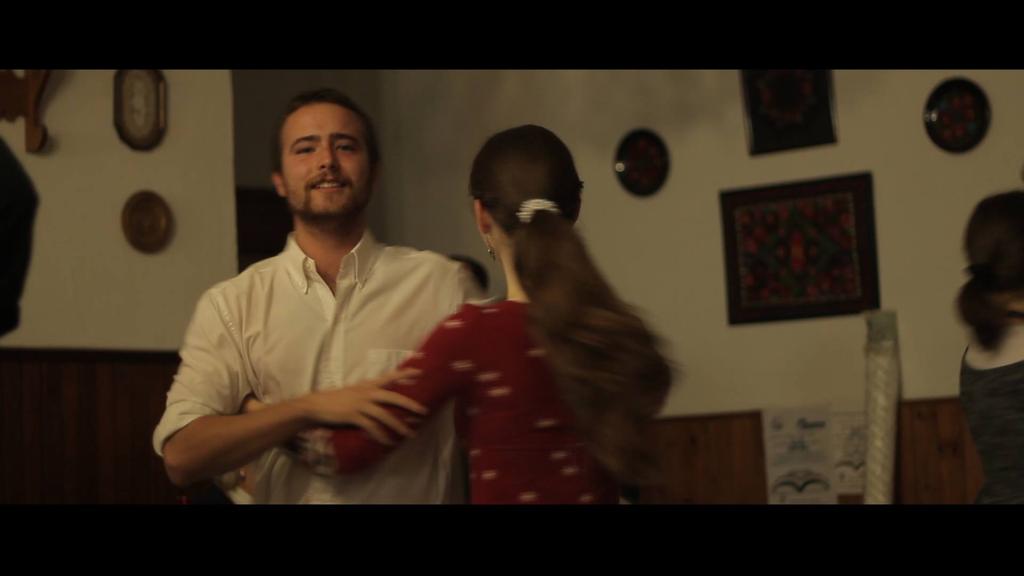 Me encantó la noche de la peña. Mirar a argentinos y a otros ciudadanos del mundo, cuando aprendían los bailes húngaros, fue un recuerdo para atesorar.
