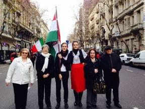 9 DE JULIO: DÍA DE LA INDEPENDENCIA ARGENTINA Lisa Gröber El gobierno de la Ciudad organizó los festejos patrios e invitó a participar a las colectividades. Los húngaros estuvimos presentes.