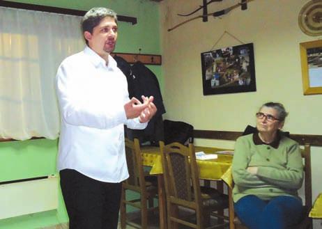 СЕЛО КЉАЈИЋЕВО НАЈБОЉА ШОЛЕТОВА РАКИЈА Бранко Шоштарић Шоле са признањем Кљајићеву је одржана јавна триби- У на под називом Ко је убио