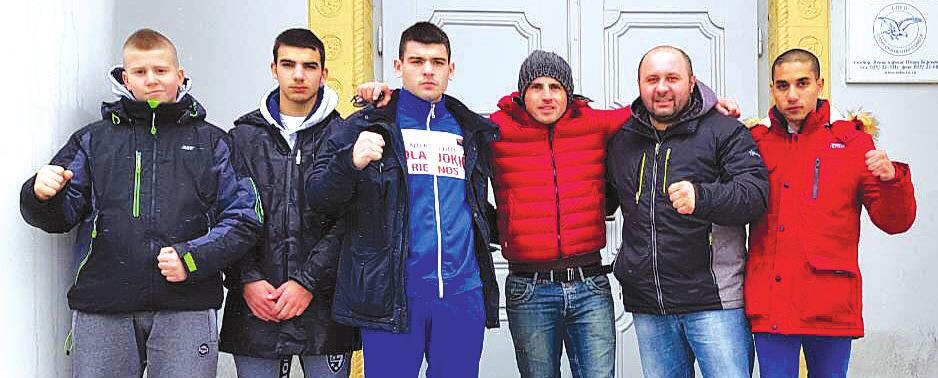 000 proizvoda, od kojih se posebno ističu proizvodi lične proizvodnje: meso sa domaće farme Bačka, koje u roku od 48 sati stiže do vitrina maloprodajnih objekata i koje se nikada ne zamrzava niti