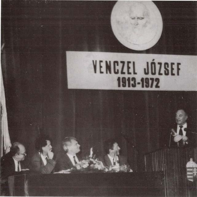 Tudományos emlékülést tartottak a Móricz Zsigmond Művelődési Központban. Dr. Hegedűs András polgármester megnyitó beszéde után többek között előadást tartott dr. Gál Ernő Kolozsvárról, dr.