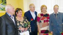Nasledovalo odovzdávanie ďakovných listov a drobných upomienkových predmetov bývalému riaditeľovi Jozefovi Cerovskému, Danke Haškovej, ktorá odpracovala v zariadení 33 rokov a Jozefovi Podskľanovi,