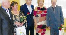 Po programe si hostia, klienti a zamestnanci pochutnali na malom občerstvení. Veríme, že sa všetci prítomní cítili príjemne a po odchode budú ešte dlho spomínať na krásne prežitý deň.