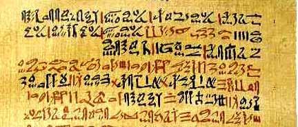 Írástipusok Az írás három szintje: Hieroglif: (lapidális = kőbe vésett), szakrális