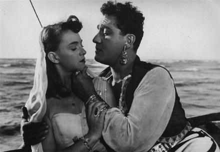 GÖBÖLYÖS N. LÁSZLÓ MÉDIAÁBRÁZOLÁSOK FELLINI ÉS LUMET FILMJEIBEN Szereti a mozi a médiamunkásokat. Legalábbis mint szereplőket. Ábrázolásukban már korántsem ennyire szeretetteljes.