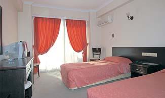 com Arora Hotel**** (www.arorahotel.