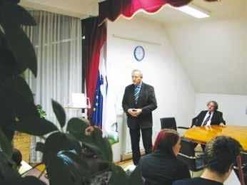 AKTUALNO Štipendiste sta pozdravila župan Občine Moravske Toplice Alojz Glavač in predsednik uprave PIF dr. Mitja Slavinec.