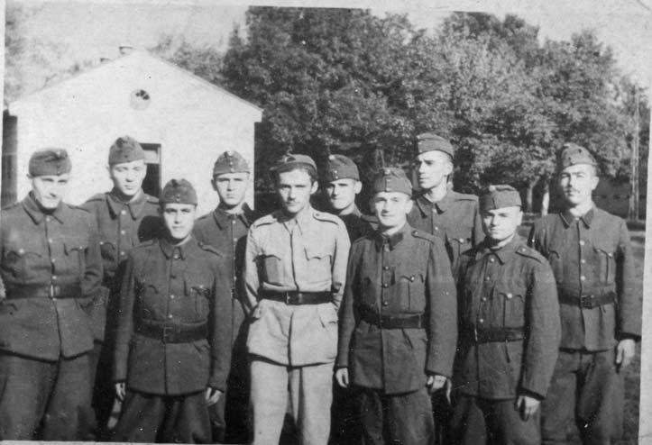 7. 7.1. I/ II.zlj. av. szd. I, II szak. 1., 2. raj katonái 1944 szept.1-25 között. 1-6 nem ismert, 7. Ungvári István honv., 8.
