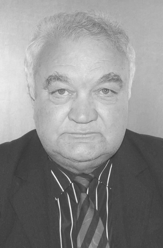 27 OMAGIU LA 65 DE ANI: PREOT DR. PETRU PINCA P reotul se numeşte părinte deoarece prin el oamenii renasc la viaţa spirituală, religioasă.